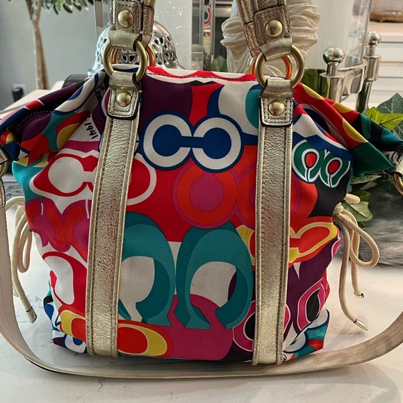 Coach Poppy Tote - Picture 3 of 16